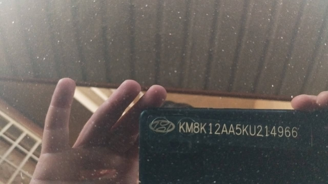 هونداي كونا ٢٠١٩ .مواصفات الكونا العاديه 
رقم بغداد باسمي اني مستوردهة على ايدي نظافه  سيارة بلادي حادثها فقط البنيد ومصلح نفسه هو ودعاميه بدون لغد بدون شاصي بدون ايرباك .على وضع الشركة فقط بلكات بدلت بيهة بالعراق مابيهة اي حادث ولله الحمد .عداد كيلو متر وليس مايل  لان وارد كندي المرغوب السيارة  مال جناي  محرك ٢٠٠٠دوتش . السعر ١٤٣$.التواصل عالرقم ***********
