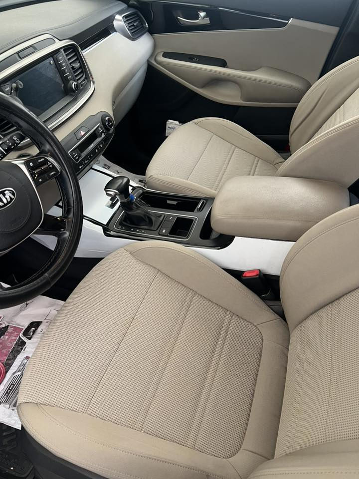 كيا سورينتو خليجي موديل 2020
محرك 6 سلندر
ماشية 152,000
كير و محرك بالشرط
بدون صبغ بيها بارد فقط بالصندوق
هزه جديد
السعر 243 ورقة
المكان كركوك
***********
