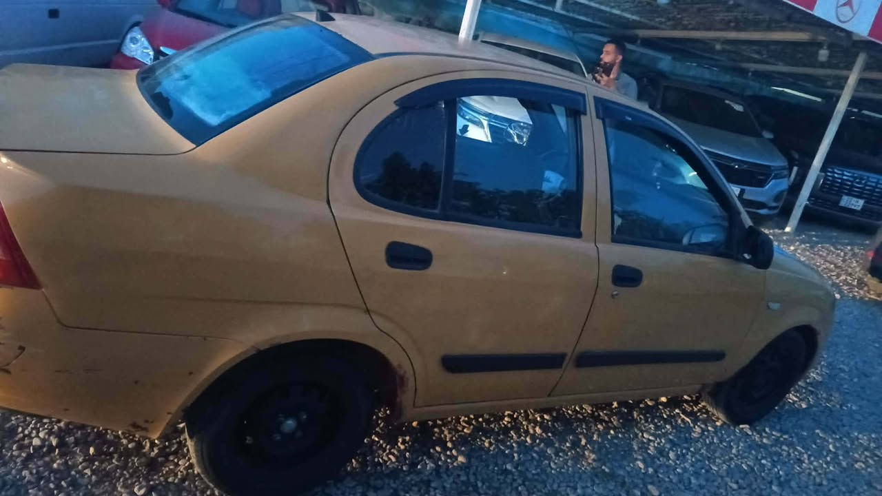سلام عليكم سياره طيبه موديل16 مكفوله من حداديه وكهربايات  وكبر ومكينه جديده سياره بيها قطعه مضروبه جاملق خلفي جهته السائق خير من الله  مكان السياره كربلاء المقدسة حسينيه الوند واني مكلف بل نشر  سعرها 33 وبيها مجال الطيبين وراعيها مستعجل على البيع هسه وقرامات مصفر ورقم ***********
