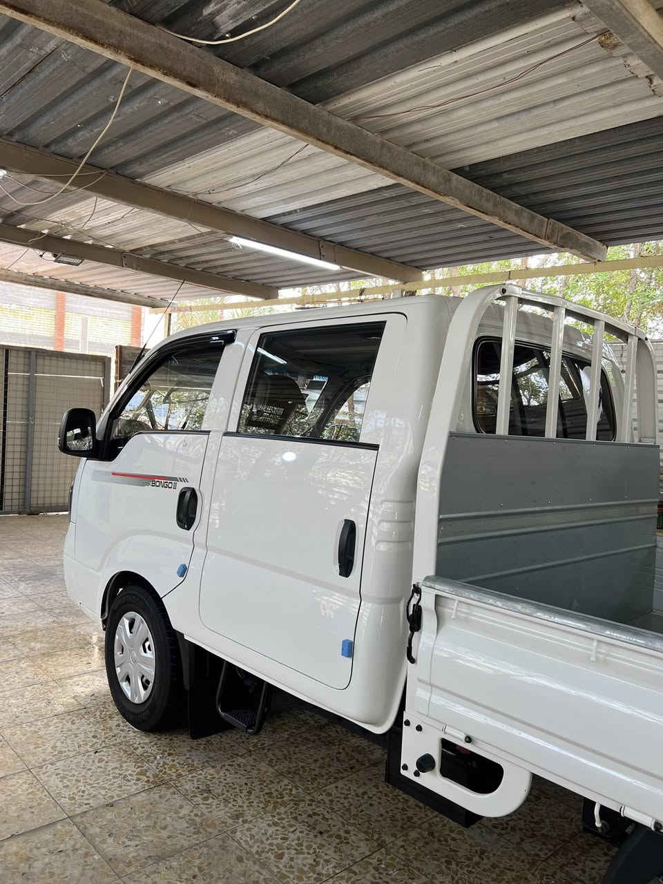 السلام عليكم 

كيا بنكو مسكر كاز 
مديل 2022 فول مواصفات 
فول وربع داخل قرميدي 
تبريد لمس رادارات اشاره بالمري 
مرايه حاكيه شاشه وكامره وحساس فول للخير واحد ع واحد 
ماشيه 27الف كارتون 
تحويل ثاني يوم رقم بصره 
كفاله عامه مكينه وكير كله كفاله 
مكاني البصره / ***********
