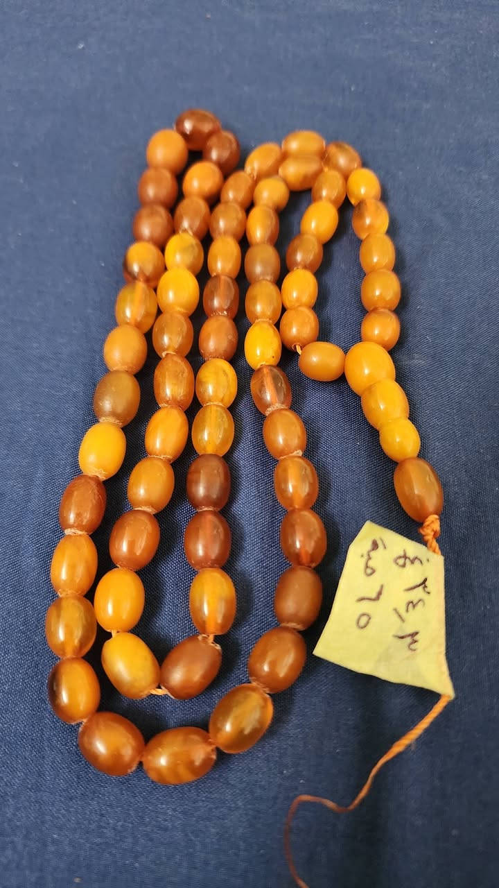 الوزن ٣٤
٦٥ حبة 
كهرب الماني قديم اصل عقود 
اليحب يقتنيه يتفضل خاص او واتساب 
***********
متوفر توصيل في بغداد والمحافظات
