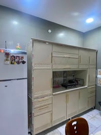كاونتر درجة أولى بيبان خشب مرمر سعرة ٤٥٠ قفللل بي ضرر بسيط راسلني عالخ...