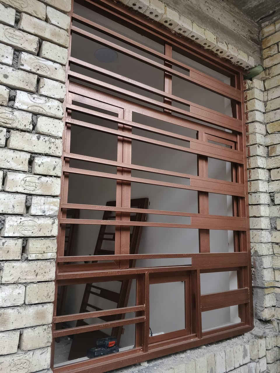 السلام عليكم تنضيف وصبغ الابواب والشبابيك درجه اولى وبأسعار مناسبة ***********
