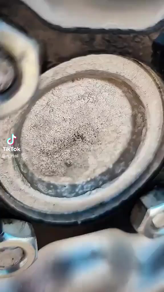 السلام عليكم تكتك للبيع22 رقم وسنويه  خاص مغلق هاذه رقمي ***********
