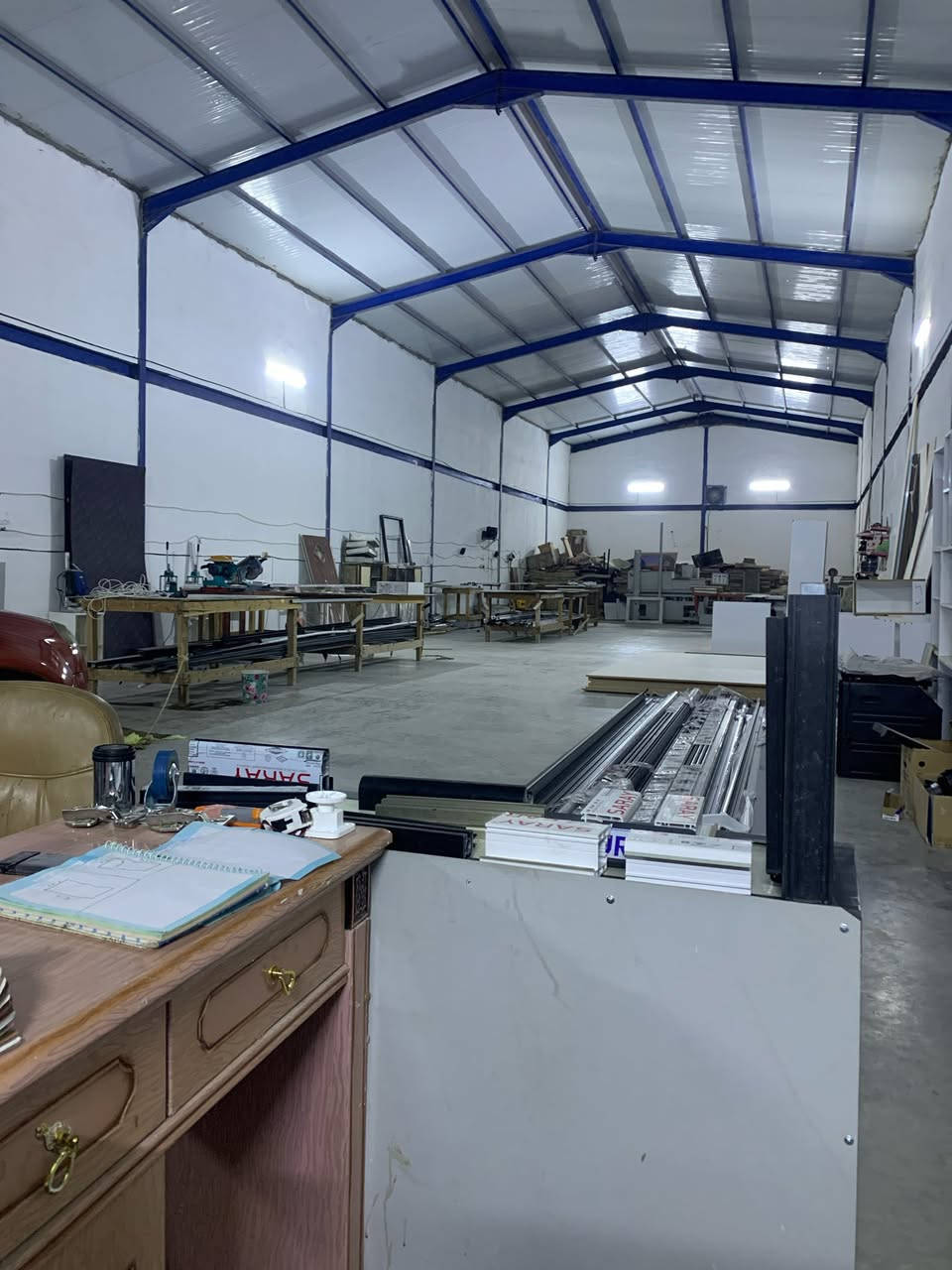 معمل mdf متكامل للبيع 
كتر تركي ٢٨٠٠ 

لاسقة ٣ مراحل 

فاكيوم شفط غبار 
ثاقبة نرمايد 
عدة متكاملة 
مولد صغير ثري فيز يشغل معمل كامل 

ابواب hdf كناتير قياس ١٥٠*٤٥ و قياس ٦٠*٤٥ عدد الالف كنتور يعني ٤ الالف باب 

الكنتور يكلفني ٢٠ الالف و ينباع ١٠٠ الالف جملة يعني بس فلوس الابواب يسدن معمل وزايد هواي  

كتر يلمز 
تسكاوات عدد ٥ 
ميوزة كوارتز و عدة متاكملة من كوسرات كص وشلف 

ادوات و ثاقبات عمل شبابيك سلايت و G60 و g75 كاملة 

كافة اعمال الالمنيوم من كاونترات و شبابيك وابواب عدتهن متوفرة 

للبيع مستعجل عل بيعة قيم ونتفاهم 

يرهم مقدمة ول باقي قسط 

***********
