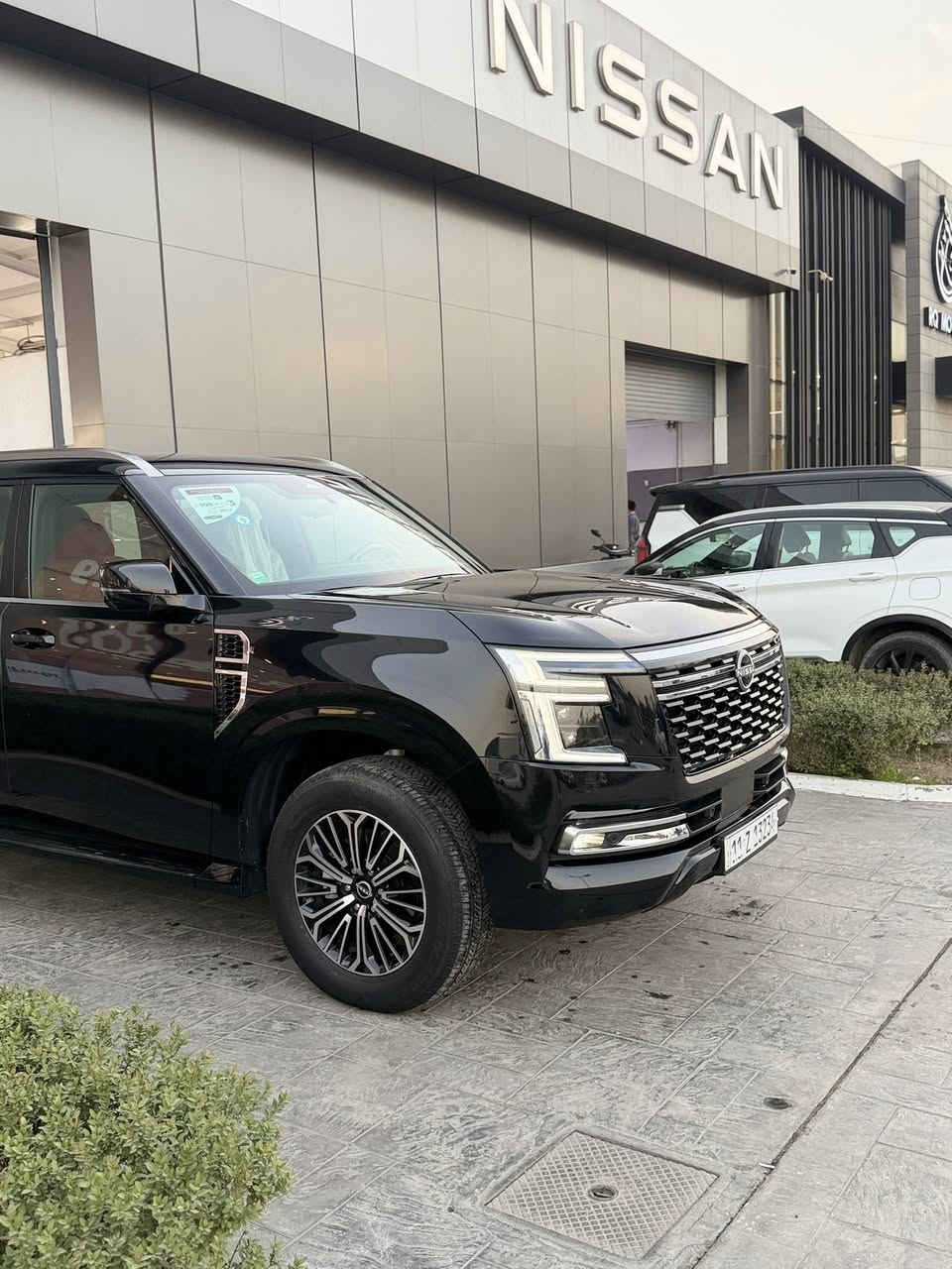 السلام عليكم للبيع او المراوس 
نيسان باترول  بلاتينوم اعلى فئة فول الفول 
مكينه ٣.٨  (تنفس طبيعي)
موديل 2025 ضمان شركة السور 3 سنوات تبديل دهن وصيانه مجانيه (ضمان)
ماشية ٩ الالاف 
كفالة عامة  
السعر ٧٤٠$ 
باسمي السنوية 
مكاني بغداد الدورة 
***********
