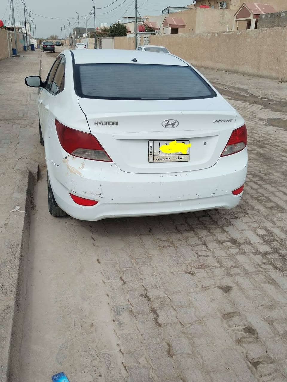 اكسنت 2013 بسمي من 2013 لحد الان.  محرك ١٦٠٠
محرك وكير كفاله عامه 
بيه قطعتين فقط جاملغ خلف السائق 
وباب العبري خلف السائق 
ضربه خفيفه مال ستوته 
السعر ٨٨ بيه مجال


**إذا كنت صاحب هذا الإعلان وتريد حذفه لأي سبب، رجاءا أرسل رسالة إلى الدعم الفني**