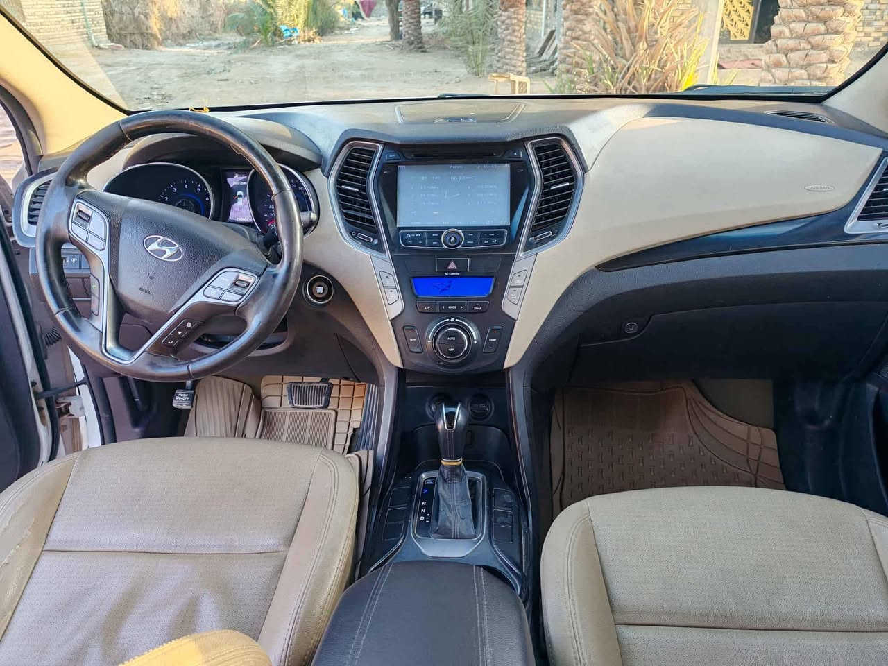 السلام عليكم سنتافي 2016 كفاله عامه
بأسمي سنويتها ل2027  (6سلندر فول مواصفات بدون فتحه)***********

سعرها 178 وبيها مجال
مكان السيارة نجف
