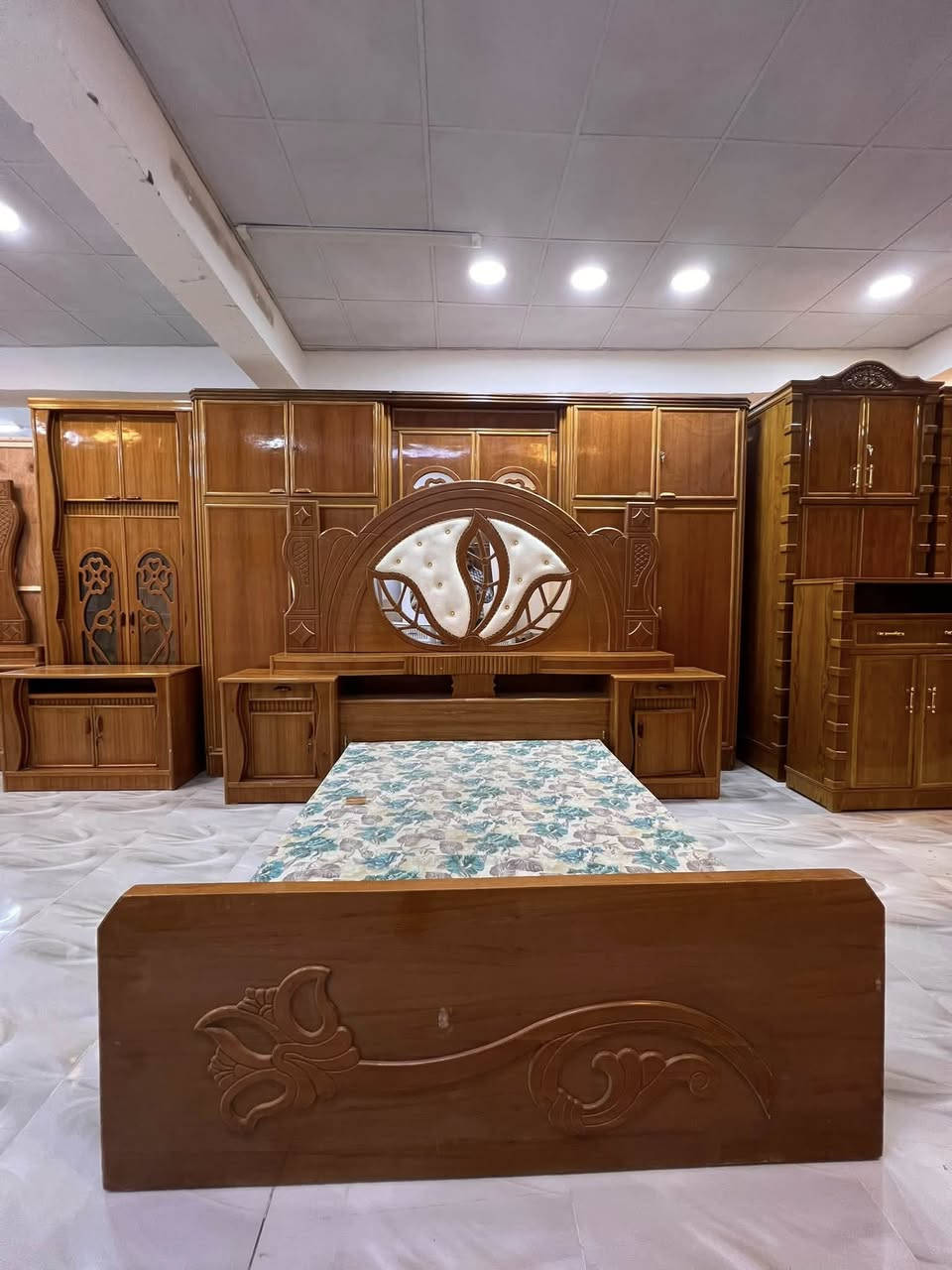 غرفة مستخدمة اخت الجديدة للاستفسار والحجز ***********
