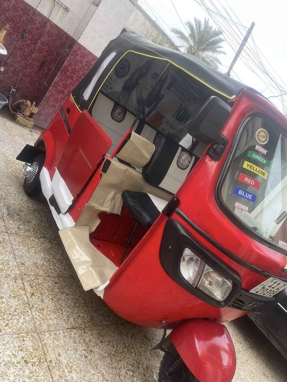 السلام عليكم 
تكتك TVs مديل 18 شهر 12 
الوحه وسنويه بسمي رقم إنكليزي هزه جديده شهر 12 
مصبوغه عام وصبغ مو هل كد 
محرك 22 جديد 
السعر 4600 
بغداد بوب الشام 
***********
