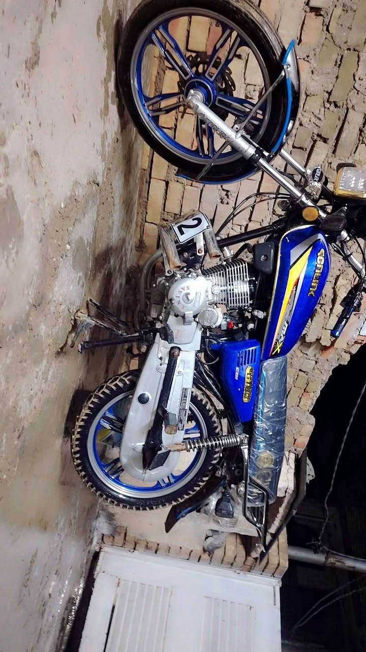 السلام عليكم. دراجه سيفان  موديل 21 محدث 24 دراجه نازله رمبه محرك 150cc تحديث 24 كامل دراجه خير من الله كهربائيات كلها شغاله نكره سلف انطيك تراي لبغداد ما بيها اي نواقص أوراق 7 كامله كمرك مدفوع
رقم ***********
خاص مفتوح
