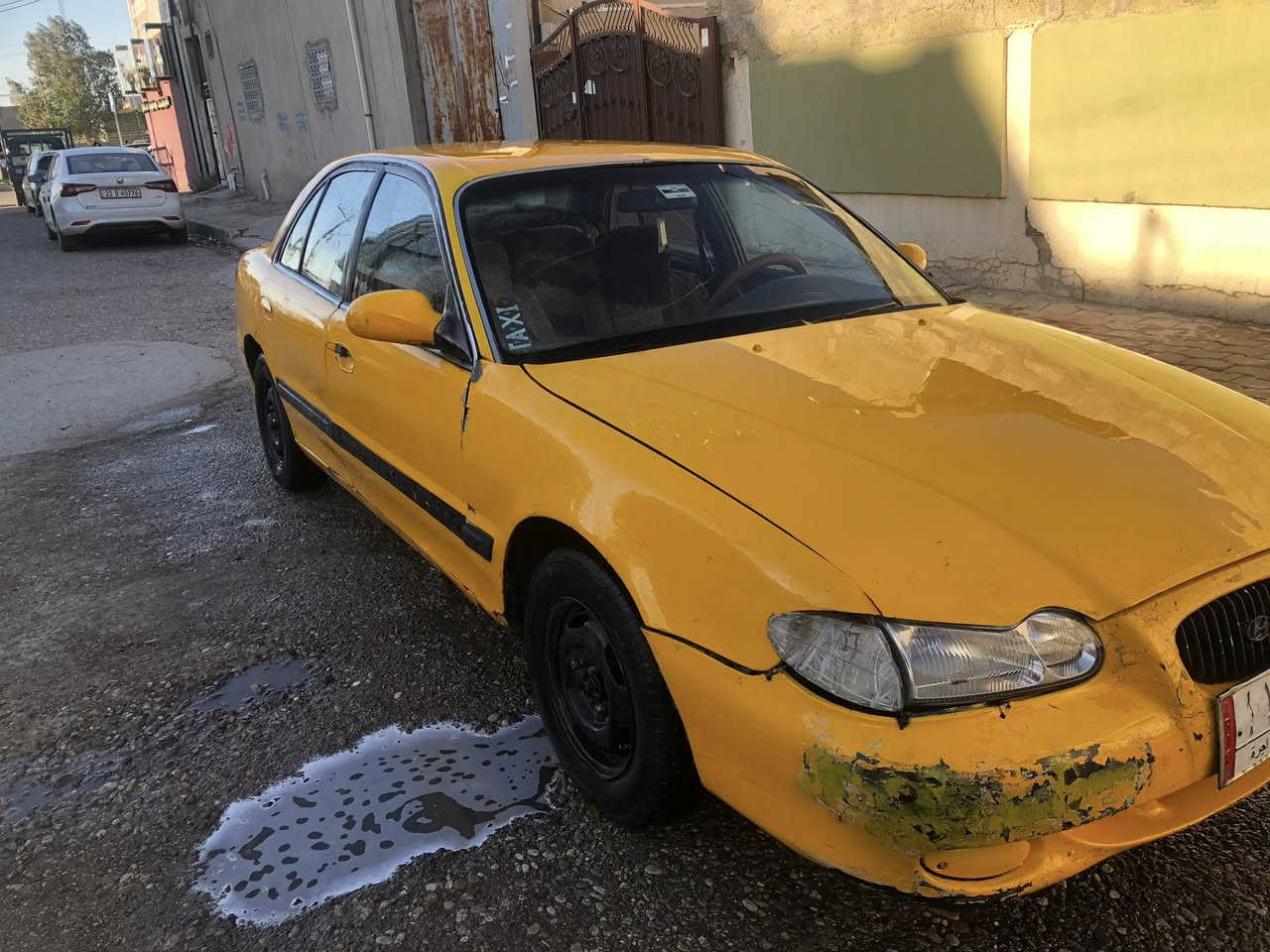 سلام عليكم سيارة هونداي سوناتا تكسي للبيع أو للمراوس
كير ومكينه جديد شرط تحويل وكاله موديل 1999 رقم كركوك 
سنويه عظم عاج سعر 20 وبي مجال الشاري يخابر ع الرقم ***********
