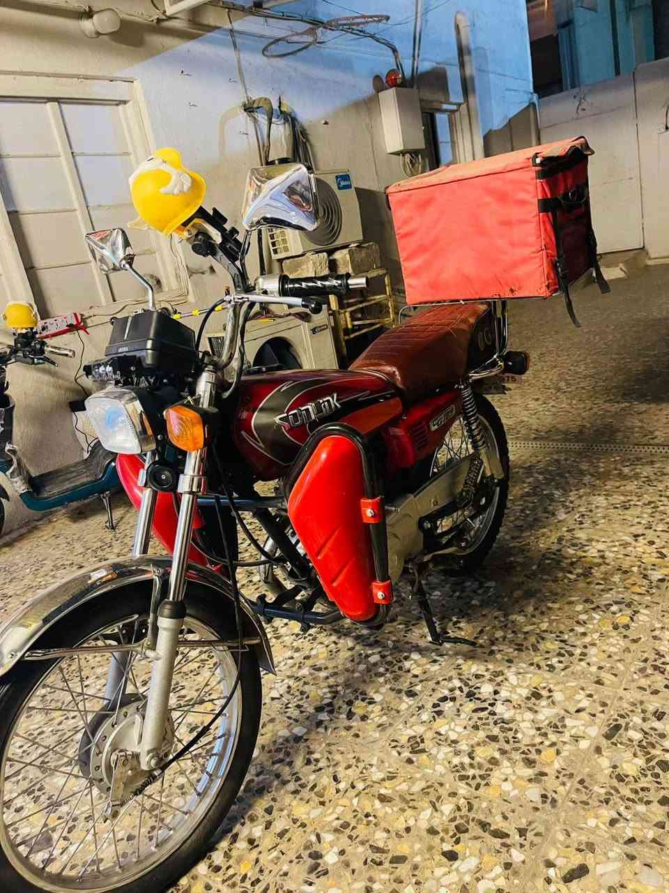 سلام عليكم دراجه سونك نامه جديده 24 طالعه بل 25 دراجه اخت زيرو دراجه شاير غراضه كله جدد دراجه كامله كفاله عامه مال شغل جبته عود اشتغل بيه وماشتغلت  سعره 650وبيه مجال شي قليل منفيس موجود هاذ رقمي وبلخدمه*********** مكان جادريه
