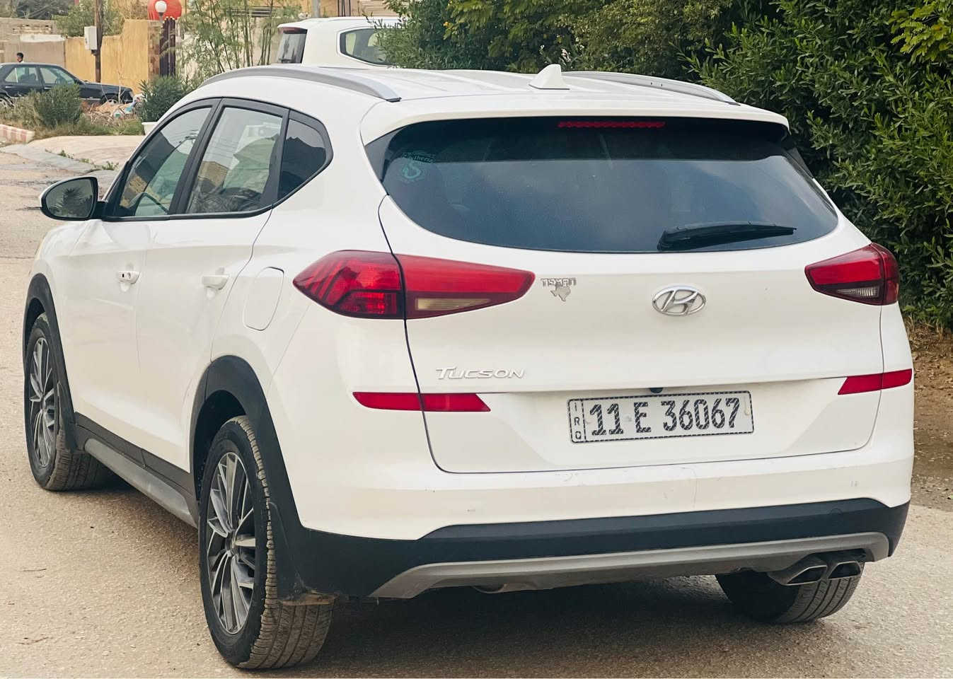 السلام عليكم 
توسان 2021 وارد أمريكي حادثها جاملغ وبنيد السياره جديده كلش مابيها اي نقص كلش جديده السياره فول مواصفات عدا الفتحه بصمه شاشه كامره توقف ذاتي تحديد مسار رادار أمامي كشنات كهرباء السياره رقم بغداد دولي بأسمي مكان السياره الحله حي المهندسين السعر 160 وبيها مجال للشراي للأتصال *********** حلة, بابل
