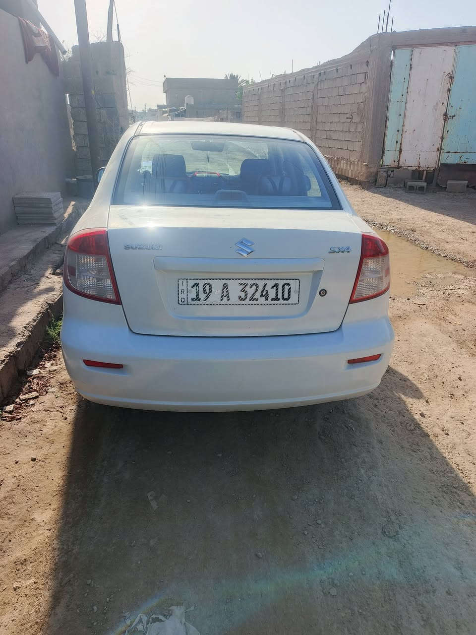 السلام عليكم/سازوكي SX4للبيع 
رقم كربلاء 
مكان بغداد الرصافه 
بسمي قبل شهرين حولت ارقام نكليزي 
سياره جازه ما تصرف عليها 1000دينار من صدر من تبريد من كل النواحي تأيرات تخم 4 قبل شهرين شديت الها 
السعر مناسب بسبب ظرف للا ستفسار ***********
***********
