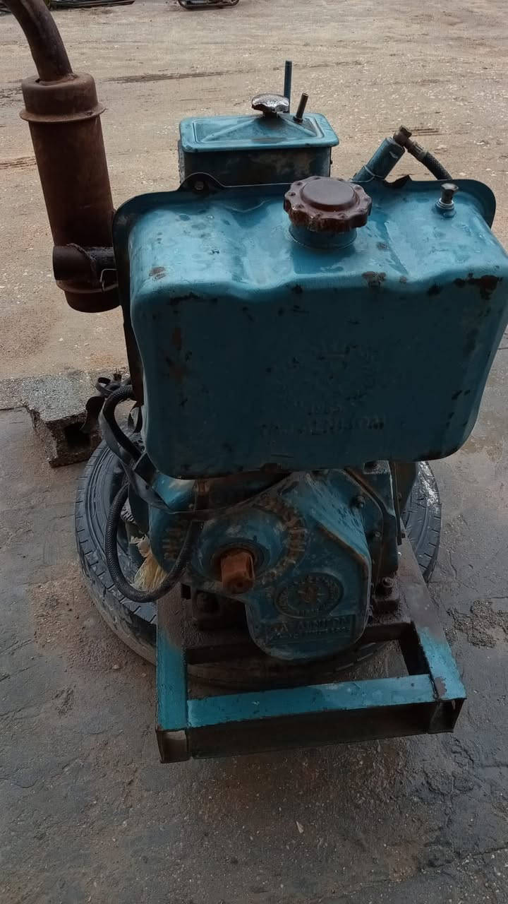 مولد هندية ٣٠امبيرشغاله اخو الجديد الله شاهد محتفض بهه صارسنه من اشترتهه وعندي وصل الشراء رايدها٨٥٠بهه مجال بسيط عنوان كربلاء ***********الشراي اتصال فقط
