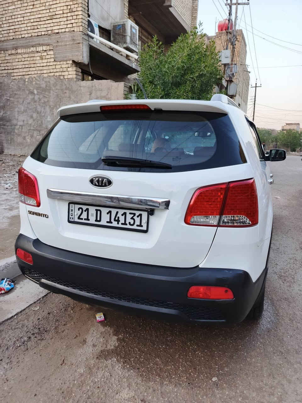 السلام عليكم/شباب سورنتو للبيع موديل ١٢خليجي مكفوله كفاله عامه رقمها سليمانية بسمي فول ماعدا بنورما ماشيه ١٤٦ مكينه ٢٤٠٠ دوش/ ٧ راكب/ شادلهة منظومة غاز /سعر ١٥٥ قابل للتفاوض/ مكان بغداد/***********
