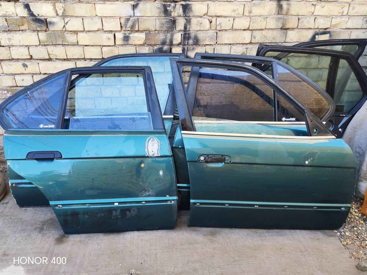 السلام عليكم بيبان مال٥٠٠ و٧٠٠  تخم البيبان سعرهم ٢٠٠ ألف وباب ال٧٠٠ الوحده ب١٠٠ ألف  دبل جام المكان كربلاء ***********  ***********
