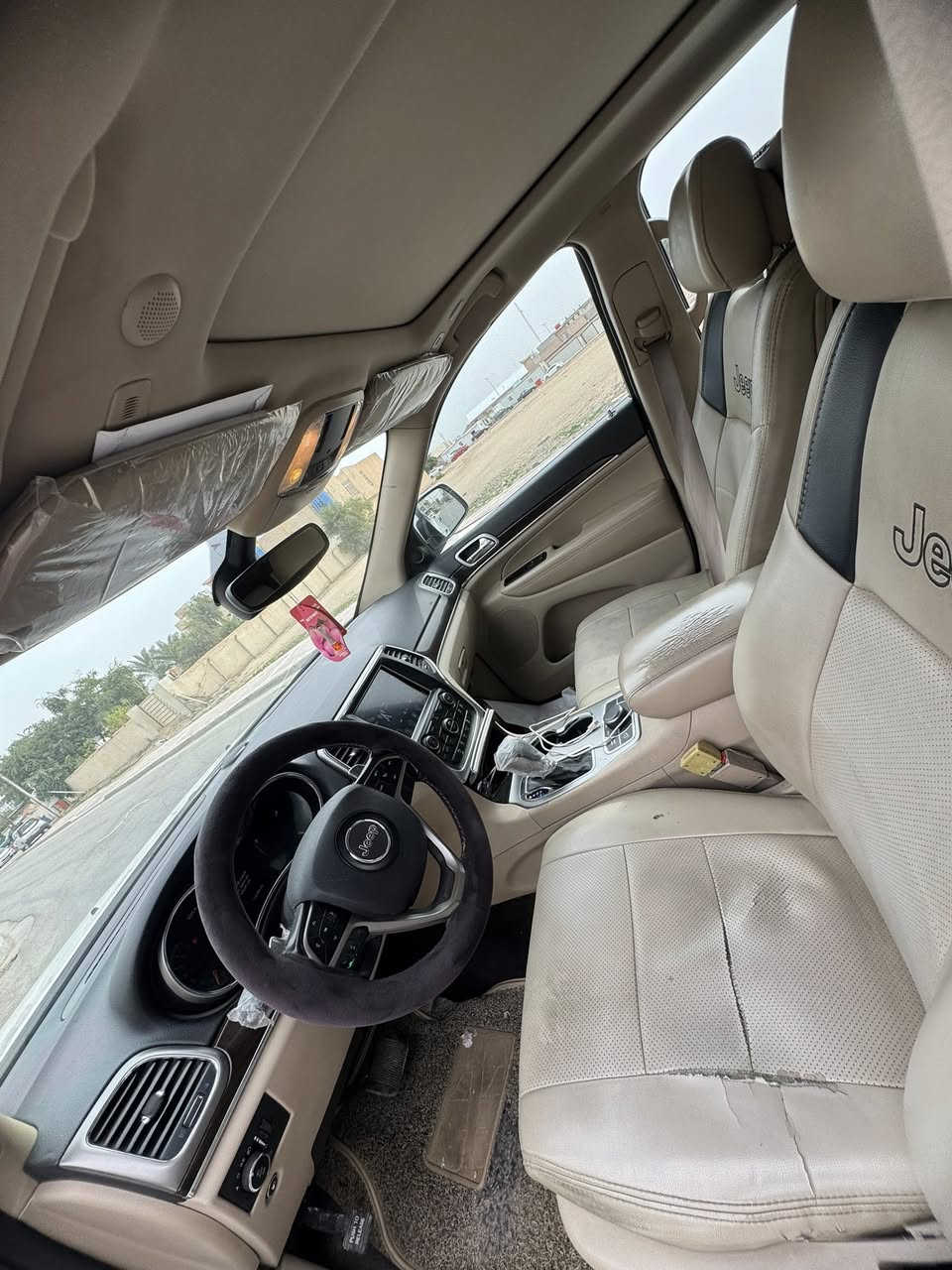 سلام عليكم سيار نوع جيب لأريدو خليجي موديل 2018فول مواصفات لمتت اعله فاه خنك بنرامه بصمه شاشه كأمره حساسات امامي خلفي كشنات تدفه تبريد كهرباي جنطه كهرباي رادرات مانع تصادم فول خنك كفاله كير مكينه حداديه تخم تاير تبريد كفاله من ضربه تبديل بيه مكانين صبغ شخطن ورشيتهن والباقي كفاله عامه تحويل وكاله مباشر العنوان كربلاء السعر ٢٢٨بيه مجال حك الجيه رقم الهاتف ***********تصال
