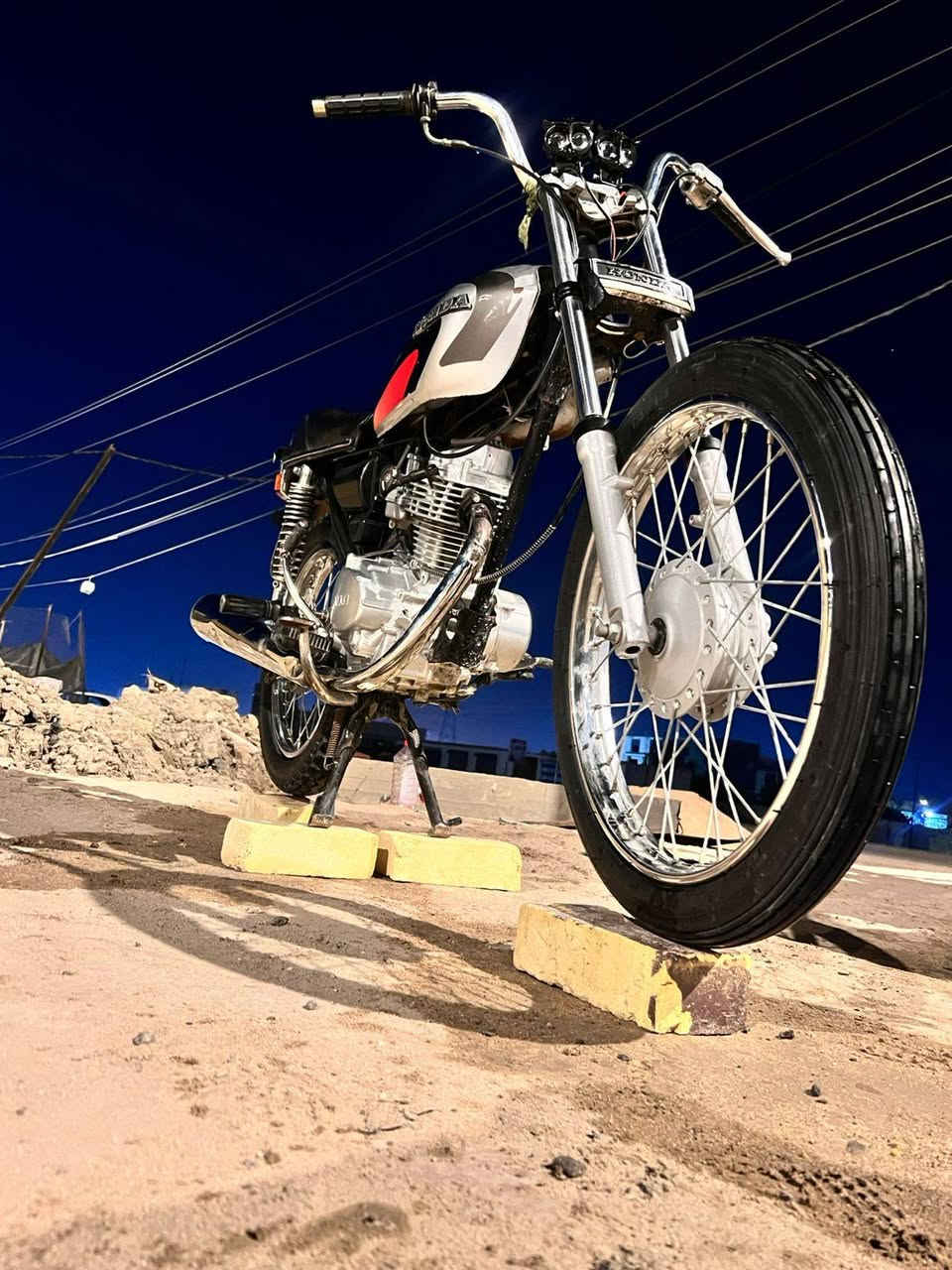 السلام عليكم دراجة نامة لبيع مامفتوحة برغي تفيلس مامفيلسة اوراق اوراق اصولي شراي يجي خاص او تصال ع رقم***********
