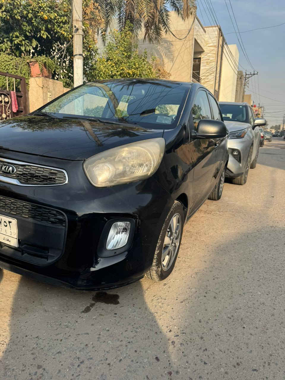 كيا بيكانتو 2016 لون اسود وارد خليجي ماشية 52 الف كيلو
رقم بغداد
بيها طخة بالصندوك وطخة بالجاملغ الخلفي الي وره السايق

السعر 90 وبي مجال بسيط

مكاني بغداد الدورة شارع ابو طيارة
***********
***********
