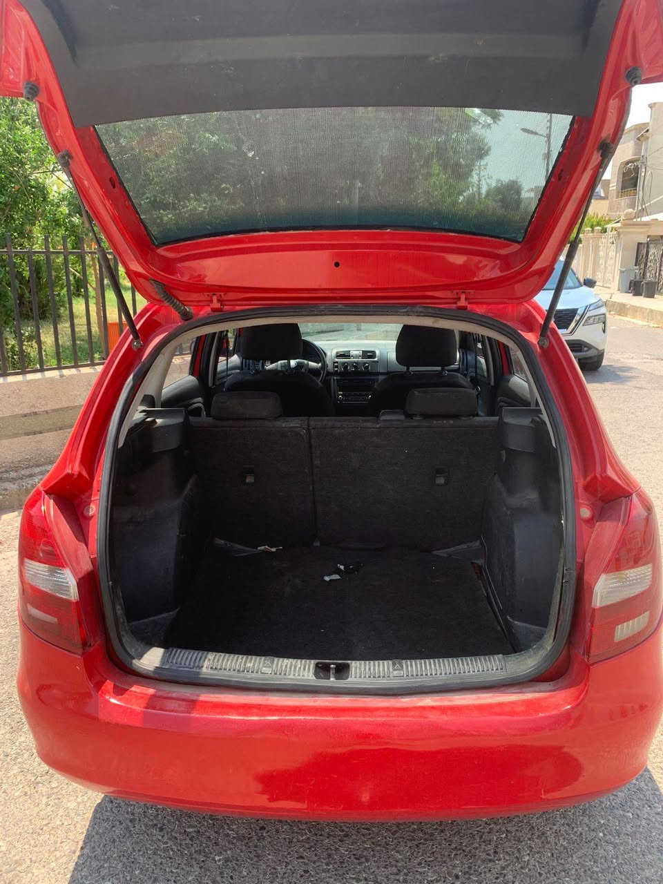 Skoda fabia 2013 
              #138
گێڕ تۆماتیک 
چوار پستۆن 
ڕەقەم هەولێر سەنەوی 
نوێیە تا ٢٠٢٧ 
ڕۆیشتن / ١٧٧ هەزار کم 
نیو دەرگا سبوغ 
بێ ناو , بێ ئێڕباگ 

نرخ / ٤٨ ورقە
شوێن / هەولێر
*********** واتساب
*********** واتساب أربيل, العراق

