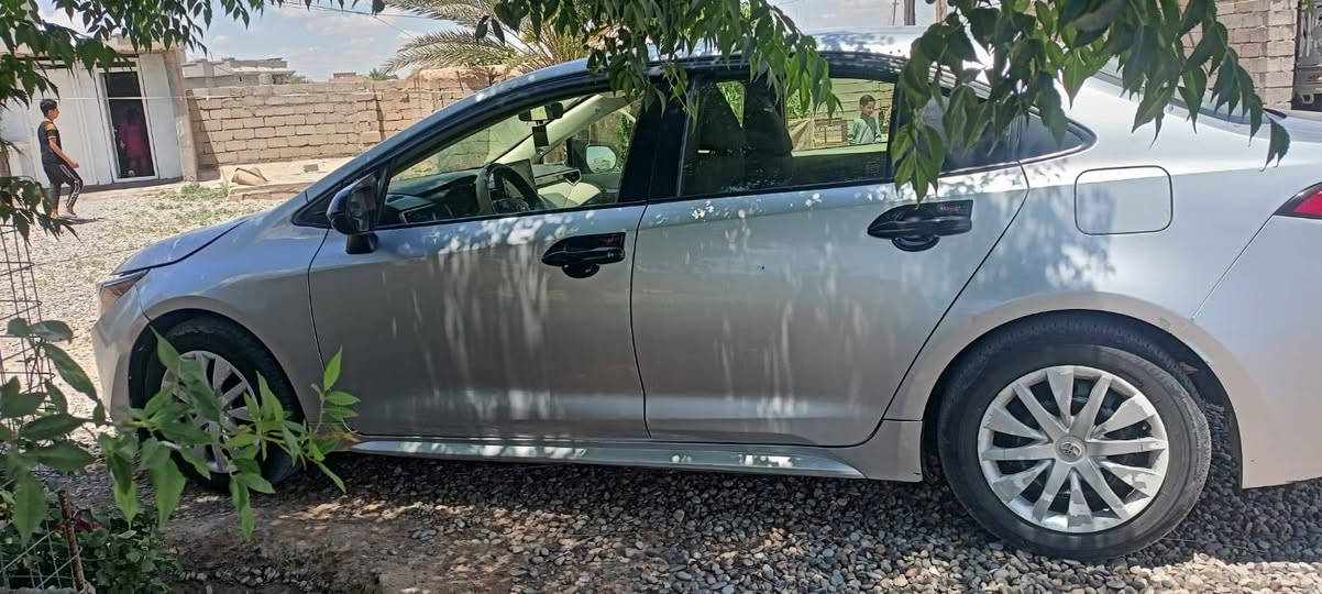 كورلا موديل 22 سلفر
رقم أربيل دولي شرط التحويل وكاله ماشي ٩٠
كير محرك شرط بدون 1800 داخل لونين ابيض
سنويه جديد ٢٩ 
حجر كزوز أيكو شغال
تبريد ثلج ❄️❄️❄️
صدر تاير جديد
بي ٦ قطع بدون شاصي بدون لغد بطانه شويه
السعر مناسب مال جناي ١١٦ بي مجال
مكان السياره الحويجه الحلوات ***********
صور الحادث بل منشور بدون مراوس ولا دين
لا تراسل بدين او مراوس بيع فقط
