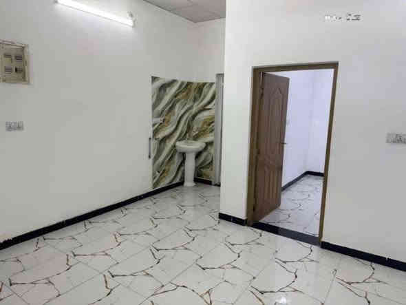 شقه طابق اول للأيجار 
تصلح لسكن العوائل 
العنوان /   الجبيله 📍
المساحه / 100  م 
المحتويات /  غرفتين منام + صاله + 
مطبخ + صحيات  
الأيجار / 600 الف  
للتواصل :
***********
***********
***********
