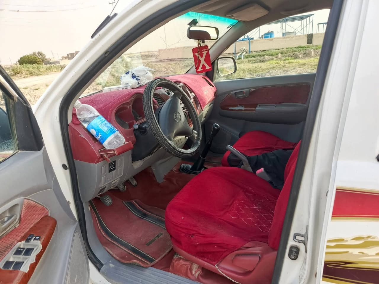 سلام عليكم 
فلاونزه 2008 رقم ذي قار تحويل ثاني يوم محرك وكير شرط حداديه جديده تبريد تدفئه بيها جاملغ وبنيد مبدلات 
السعر 120 وبيها مجال المكان السماوه 
***********
