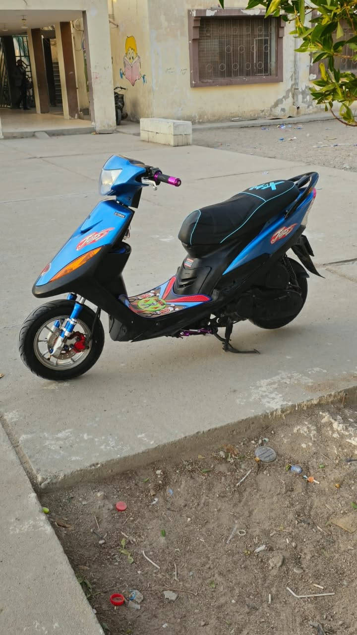 السلام عليكم ماكس عدله كفاله عامه من كلشي دراجه بلادي ٤٩ مكينه خرسه كلشي شغال بيه  هندر اشاير بك لايت عالي ناصي هورن كلشي شغال ماتذب عليها ربع دراجه مزوده من الخارج كفر كشن اشاير بلادي بك لايت بلادي جيب مصلح وياك وافحص دراجه نقصها بس سايق كامله مكمله  سعر (( مليون )) مكاني بصره القبله الرقم: ***********
