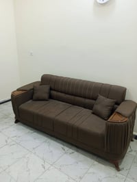 تخم ١٠ مقاعد • بني • توصيل