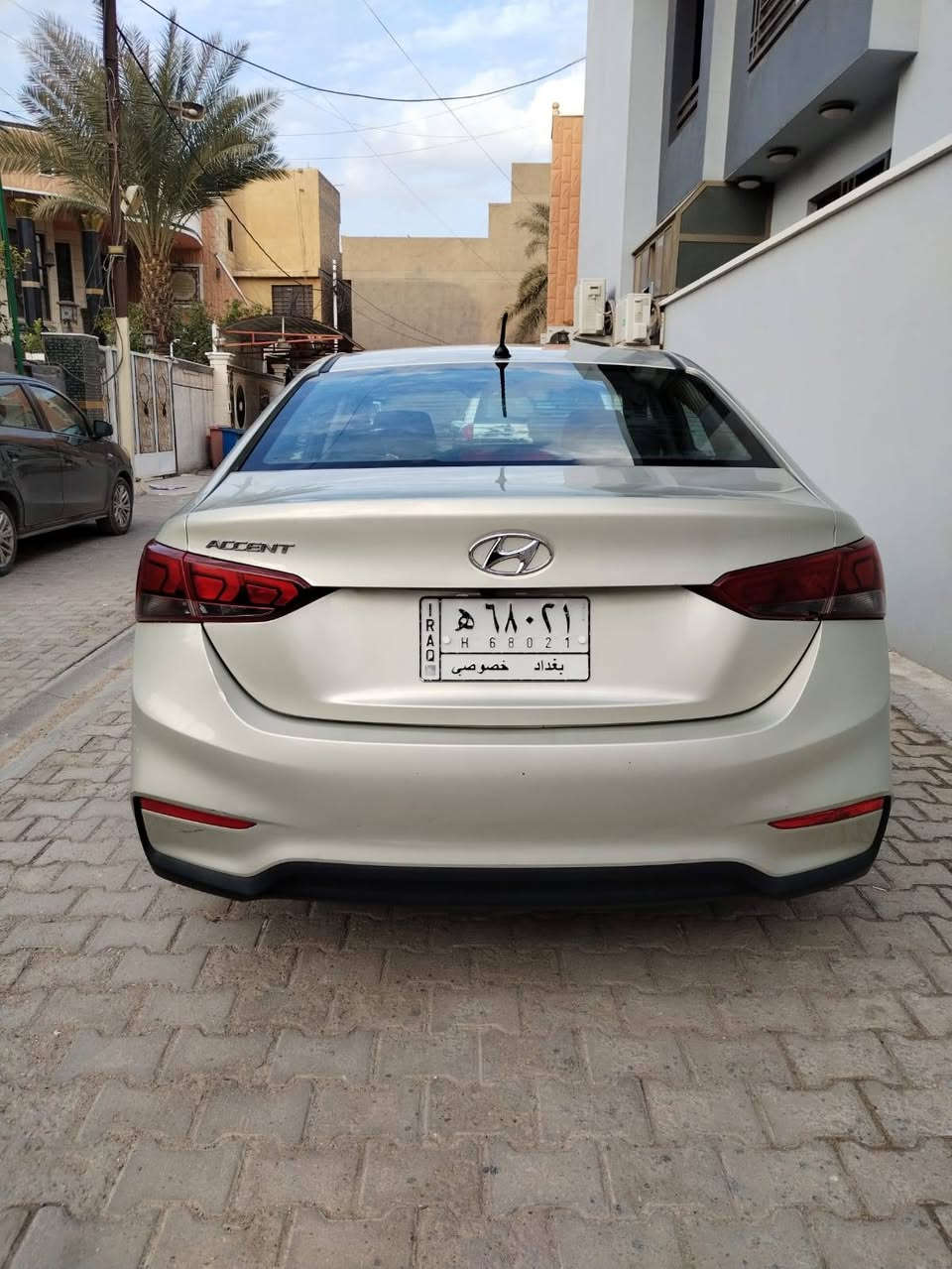 السلام عليكم اكسنت 2018وارد امريكي حادث كلش بصيط بنيد فقط بدون اي دواخل سياره جديده حيل كل على وضع الشركه محرك 1600 كير تخم تاير تبريد كله جديد وشرط السونار سياره شخط مبيهه مال بيت ماشيه 50 ورقم بغداد باسمي تحويل ثاني يوم  مكاني بغداد السعر 107 وبي شي يصيط ***********.        ***********
