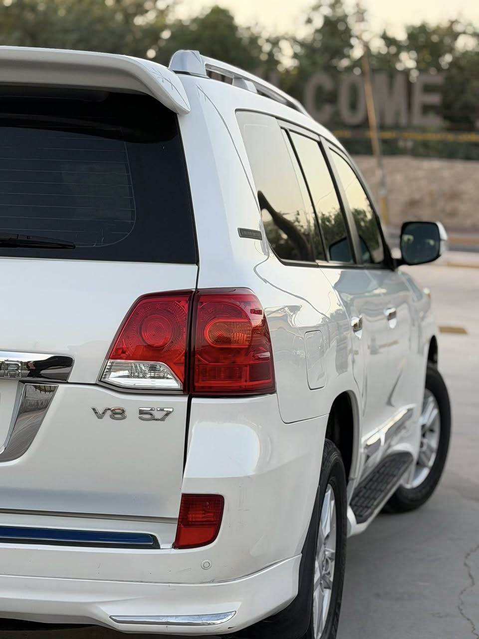 الســـلام علــــــيـــكم
لاندكروزر VXR 5700

(   2013   )

انضف واجدد لادنكروزر ممكن تشوفها ماشيه 159km حقيقي وشرط الفحص

كـــفالـــة عــــامـــة

كير مكينه كـــفالـــة

صدر تايرات كـــفالــة

فــــول الــــفول للاخير

مري قلاب

كشن تدفئه تبريد 

خزن ميموري

صندوك كهرباء

سترين كهرباء

ثلاجة

فتحة

حساس امامي خلفي

شتريد مواصفات بيها

تحويل ثاني يوم

مــكاني بغداد الدورة📍

للستفسار 

***********☎️

الــــسعر (   375    ) وبيها مجال للطــيبين

ترهم مراوس حسب القناعه
