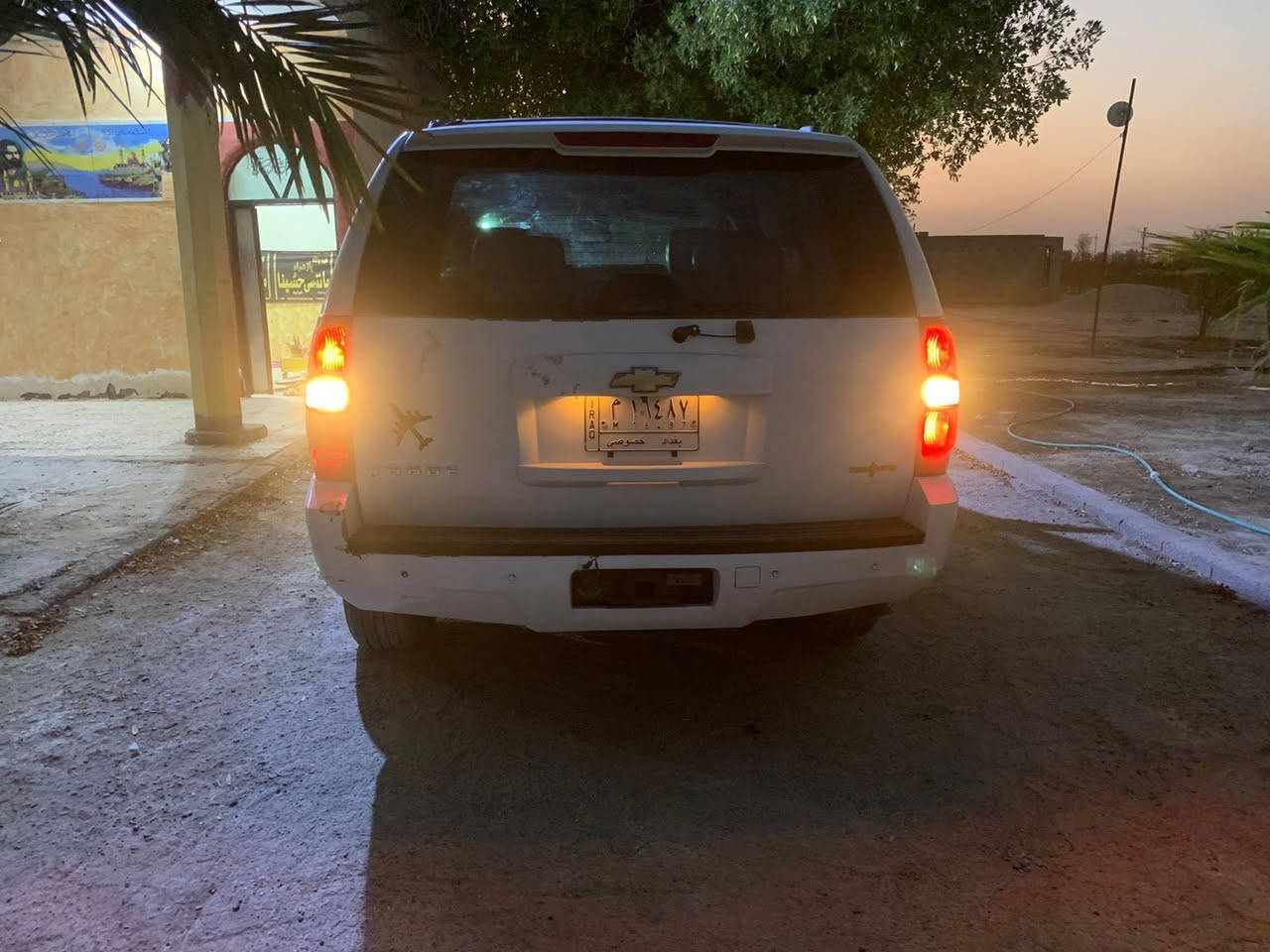 السلام عليكم 

تاهـو LTZ فول شاشتين تبريد تخم تاير  حداديه جديده بيهه اربع قطع صبغ موضحه بلصور2008 معلايه 2015 معمامله كامله باقي بس على وصل كمركي يدفع  السعر 145 وبيهه مجال مكان البصره سفوان 
***********
‭
