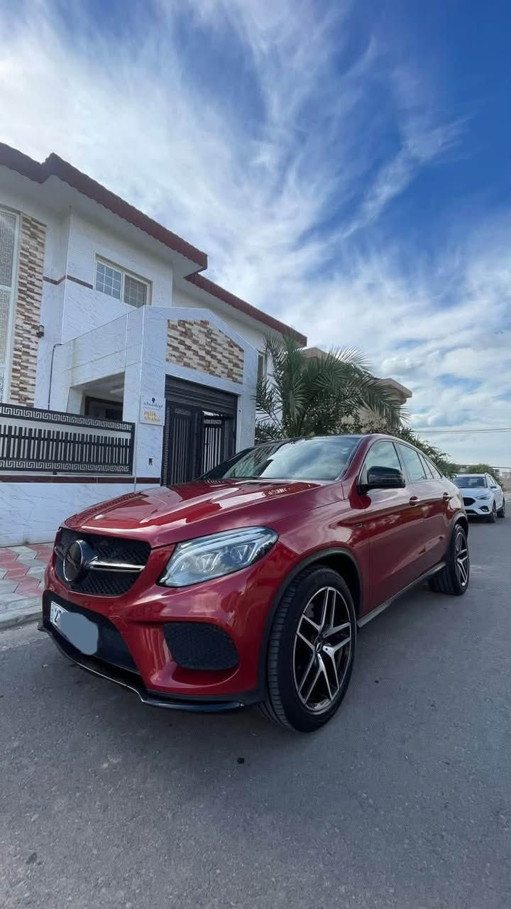 🔥 يالله للبيع او مراوس  | Mercedes-AMG GLE 43 4MATIC
📅 موديل 2016

سيارة جديدة بمعنى الكلمة، نظيفة جدًا وجاهزة للفحص بأي مركز تختاره.
بصمتين 
✅ AMG GLE 43 الأصلي
✅ محرك V6 توين تيربو سعة 3.0 لتر
✅ قوة 367 حصان
✅ ناقل حركة أوتوماتيك 9 سرعات (9G-TRONIC)
✅ نظام دفع رباعي دائم 4MATIC
✅ داخلية فاخرة
✅ فتحة سقف بانوراما
✅ مقاعد كهربائية مع ذاكرة
✅ كاميرا وحساسات أمامية وخلفية
✅ تشغيل بالبصمة (Keyless Go)*
✅ مكيف ثلج
✅ جنوط AMG الأصلية
✅ سيارة بحالة ممتازة ولا تحتاج أي مصروف

📞 للتواصل: ***********
