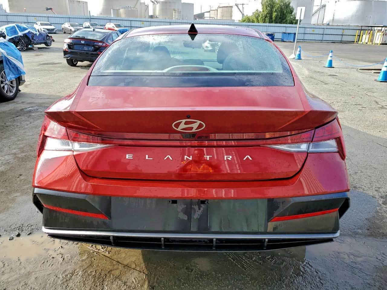 هونداي النترا
مديل 2025فول عده الجلد 

واصله للعقبه 

دخلها شهداء حره بكيفك

السعر ب130

الاستفسار ***********
