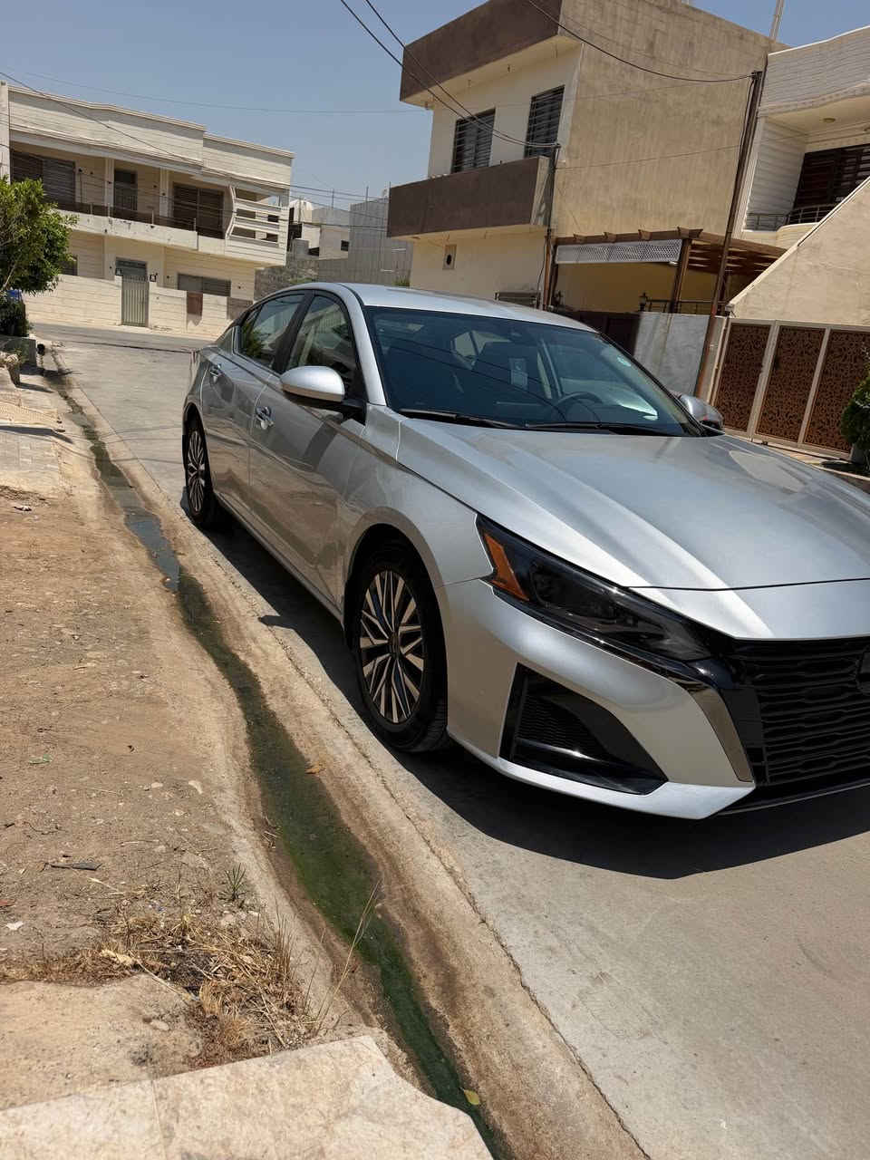 سلام عليكم 
نيسان التيما 2024Sv
ماشيه 18الف 
ضرر بونيد صبغ بدون دواخل 
ارباك فقط ستيرن 
مكان السياره كركوك 
رقم كاتي باقيلها 90يوم 
سعر 158
*********** كركوك, العراق
