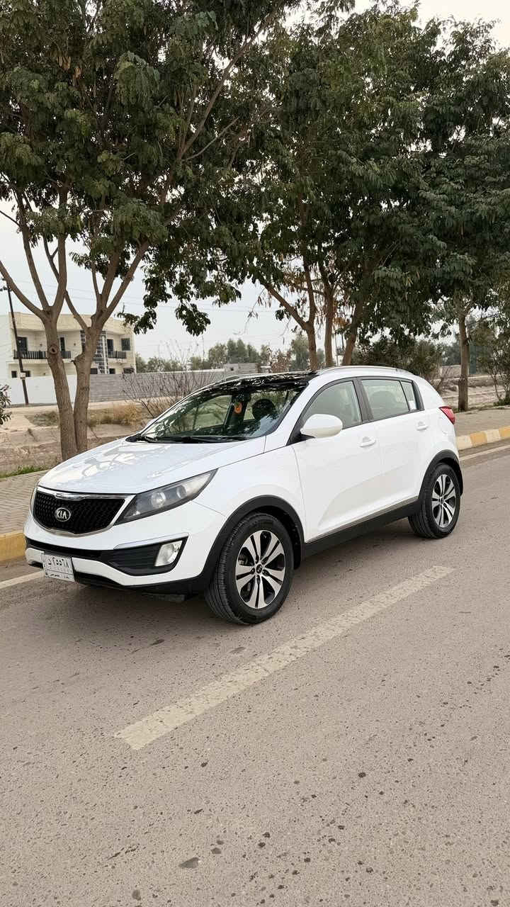 السلام عليكم ... 
للبيع سبورتج 2012 خليجي رقم بغداد الجديد 
مكفوله كفاله عامة من كل شي 
السياره جديدة جداً كير محرك صدر كلة مكفول
داخل احمر 
كشن جلد 
تحكم ستيرن 
اناره لد والمزيد من المواصفات  
المكان السياره الدجيل 
السعر 145وبيها مجال
رقم الهاتف***********
