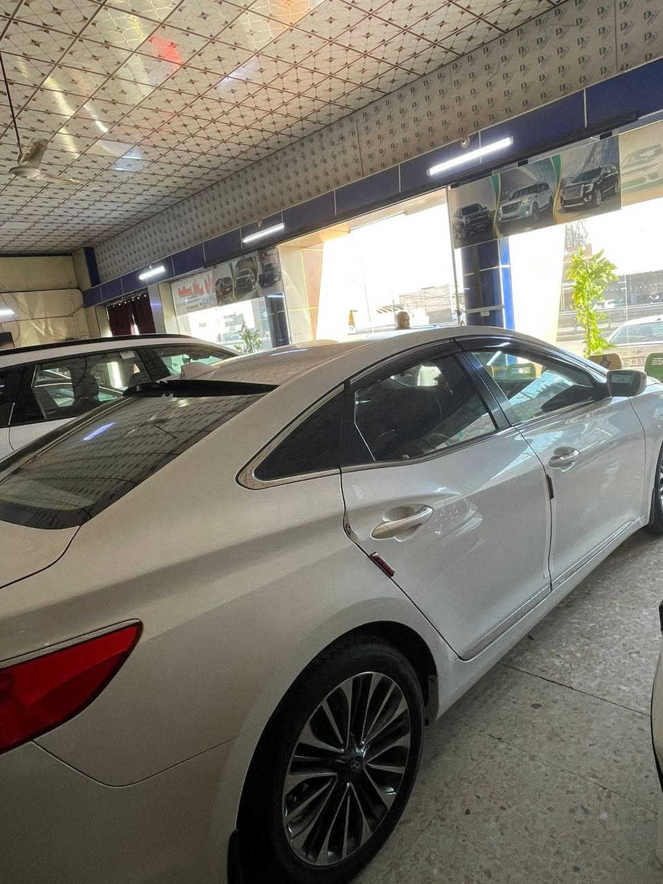 ❤️
للبيع فقط

_________________

هونداي أزيرا 2013 فول عدا البصمه والفتحه

محرك v6 3000 (محرك مفتوح)

_______________________________

السيارة خليجية صفر مكفوله كفاله عامه

صورة السونر مرفقة وموضح بيها كلشي بأدق التفاصيل

_______________________________

كير و محرك مكفولات كفاله عامه  لا صوت رواجز ولا شي

المحرك مفتوح بدون اي عيب

_______________________________

رقم دهوك

_______________________________

سعر السيارة : ١٢٥ورقة وبيها مجال جدا بسيط

_______________________________

مكان السيارة
الأنبار الفلوجه ____________________________

للأستفسار :
***********متوفر واتساب
