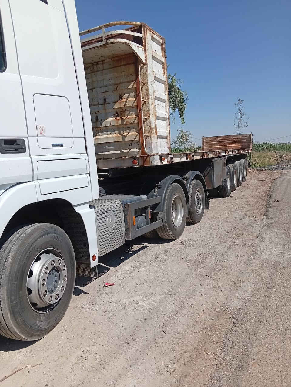 أكتروز ألفين وسبعه كامل موصفات  مربوطه أربع محاور سعر 6/50
وبيه محال تصال +9647726242131


**إذا كنت صاحب هذا الإعلان وتريد حذفه لأي سبب، رجاءا أرسل رسالة إلى الدعم الفني**