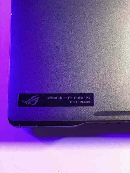 ASUS Rog Zephyrus 15” 👺
CPU: Ryzen 9 5900HS
RAM: 40gb 3200hz
Disk: 1T Nvme
GPU: RTX 3080 8gb Vram

وحش مضموم داخل حديد
 العاب كلها تشتغل اعلى اعدادات على 2K دقة 👾

بتصميم 3D ميوكف كدامها برنامج 🌋 

للبيع - بدون كارتون - مع شاحنة - شخوط بسيطة مبينه بالصور - استعمال سنه فقط

*سبب البيع :-
عندي حاسبتين غيرها وصارلها اشهر بدون استعمال 🤣

‎📍بغداد
📞 ***********

السعر :-
‎1,250,000 دينار 💸
