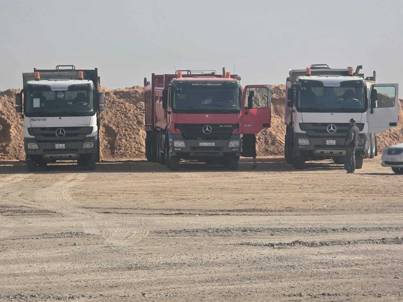 السلام عليكم
مقاطير العدد ٣ للبيع كل وحده وحده اثنين منهن م 2012
وحده 2008 كلمن وسعره سيارات معلايات  الاستفسار الاتصال على الرقم ***********
