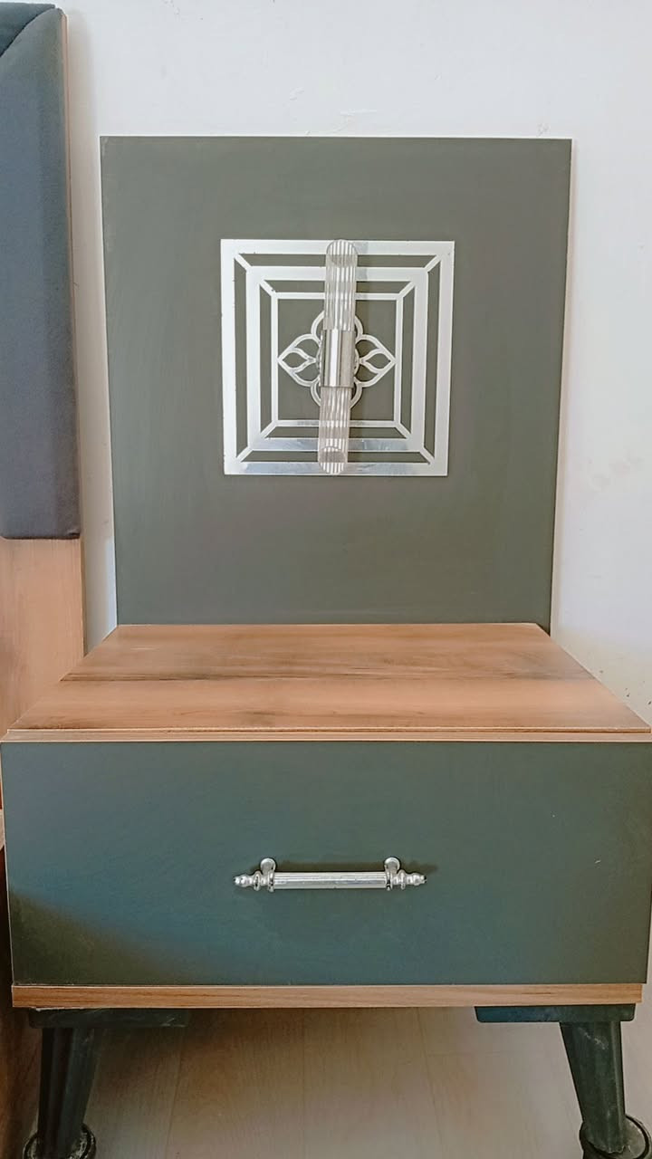 غرفه نوم تركي خشب Mdf حديثه درجه اولى نضيفه جداً 6 قطع. كنتور 6بيبان فتح مو سلايت زائد ملحق بابين وجرارات  ميز تواليت كبير جدا صارت عليه مليون وربع اريده 550 مستعجل على بيعته


**إذا كنت صاحب هذا الإعلان وتريد حذفه لأي سبب، رجاءا أرسل رسالة إلى الدعم الفني**
