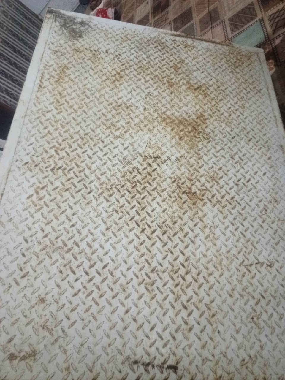 بدي 20 البيع 500قفله نضافته جدام عينك البدي جان مضموم***********
