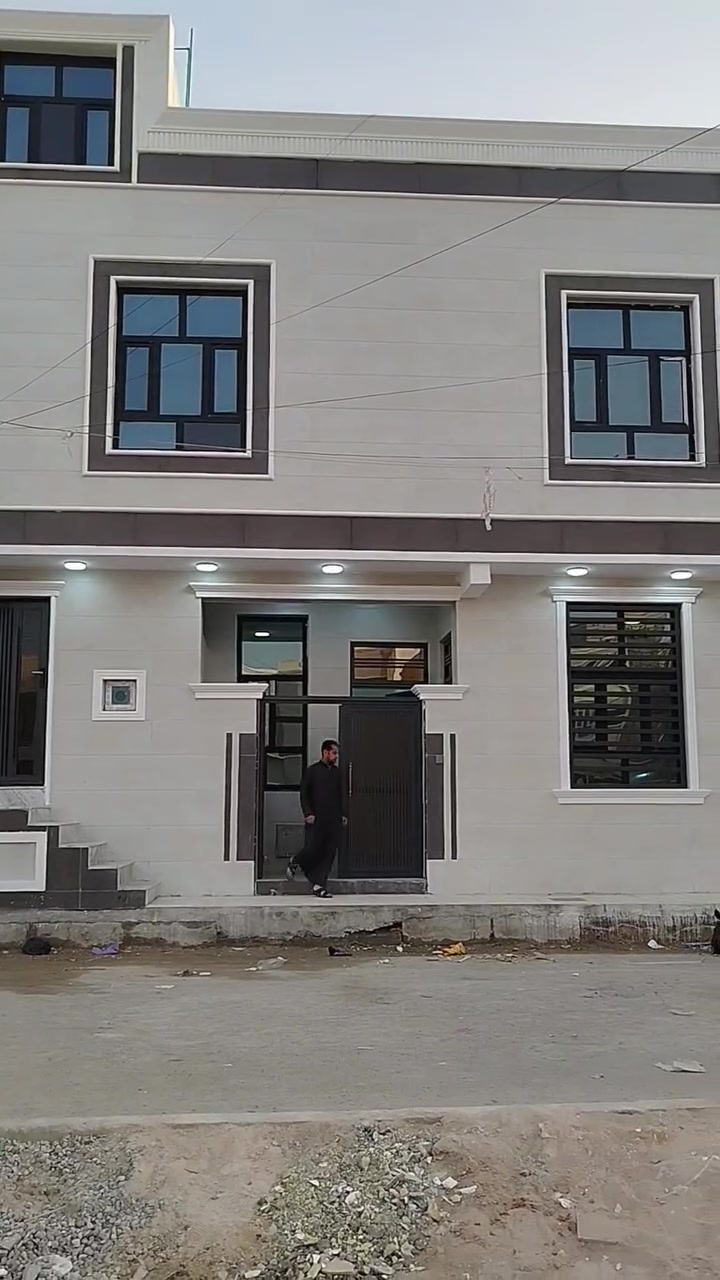 السلام عليكم بناية معروضه للبيع الموقع حي اور الثانيه ركن على ساحة تتكون من شقتين ودار السعر المطلوب معقول على سوك اليوم الاستفسار اكثر اتصل على الرقم ***********
