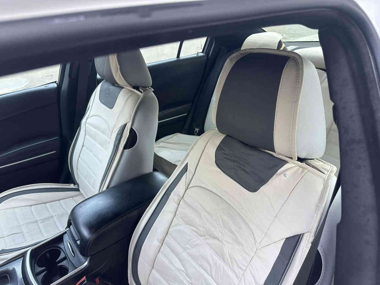 يالله السلام عليكم جارجر مديل 2020/مسجله 2022حره تحويل مباشر مواصفاتSXT تشغيل شاشه حساس كامره كت كامل SRTويل 18 مع تخم تاير تبريد لايت زنون جاهزه ماشيه 118 ميل السعر 170 وبيه مجال لشراي صور السونار بل منشور لا شاصي ولا لغد مكاني بصره قرنه بني منصور للستفسار ***********
