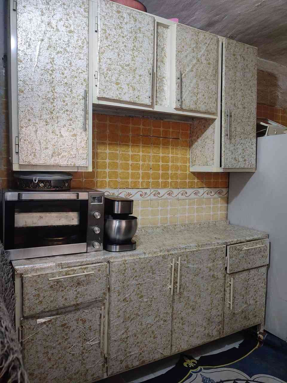 ***********
***********
