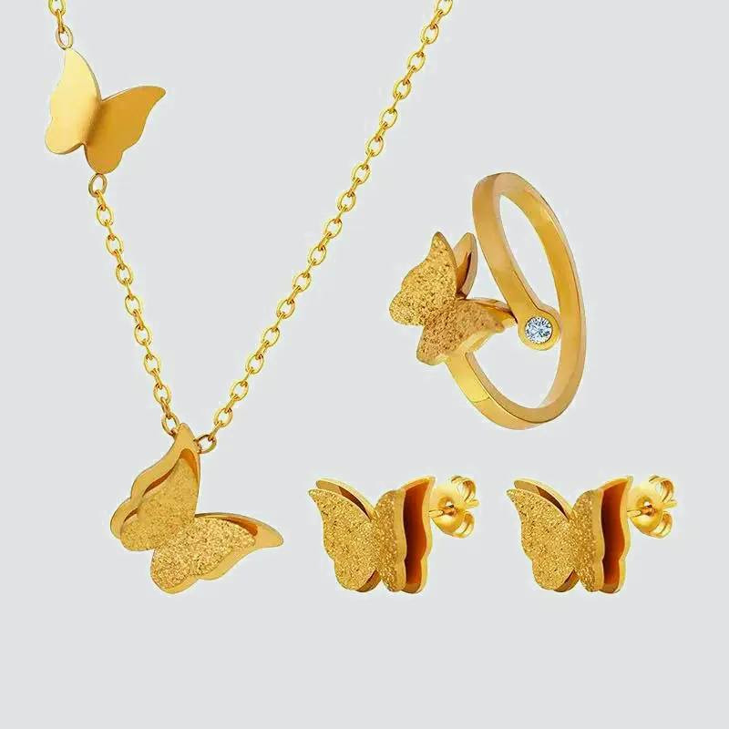 🦋 سيت الفراشة 🦋
سيت متكون من قلادة + محبس + تراچي 🦋

🌟كوالتي ممتاز أصلي ✔️
🌟طلاء ثابت بجودة عالية 💯
🌟غير قابل للصدأ ✔️ 
🌟مصمم بلمسة جاذبية 😍 
🌟تألقي بسحر جاذبية التصميم المميز 💕
🌟متوفر باللون الذهبي 🦋

سعر السيت  ١٥

🚘يوجد خدمة توصيل لجميع محافظات العراق ٤ الاف🚘


**إذا كنت صاحب هذا الإعلان وتريد حذفه لأي سبب، رجاءا أرسل رسالة إلى الدعم الفني**