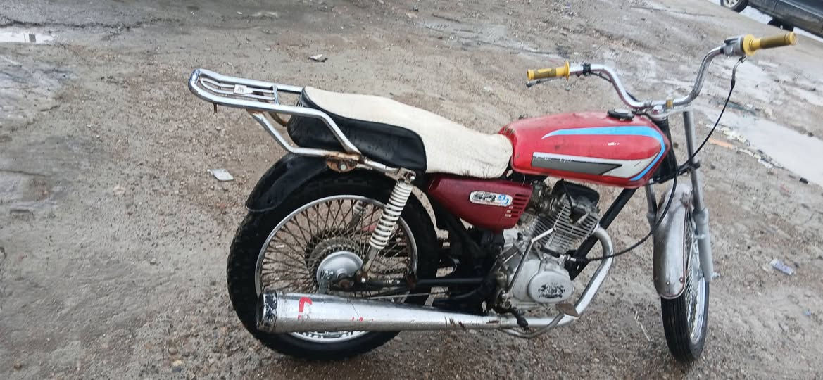 4 كير موديل 20 بدون اوراق
بيهه دخانه مكينه ناعمه نص هندر تشتغل 
السعر 250 وبيهه مجال ديالى بعقوبه التحرير الحولي


**إذا كنت صاحب هذا الإعلان وتريد حذفه لأي سبب، رجاءا أرسل رسالة إلى الدعم الفني**