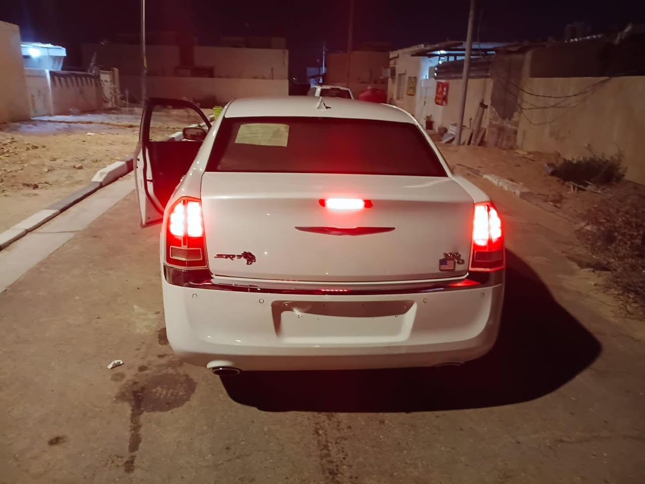 اوباما  موديل ١٢ فول واحد على واحد ما عده فتحه 300c
مواصفات
١ محدثه ٢٣
٢ لايت زنون
٣كشنات كهربائية
٤ كشنات تبريد وتدافئه اربع كشنات
٥ كلاص حار و بارد
٦ حساسات
٧ بصمه تشغيل من بعد
٨ شاشه جبيره
وكشنات جلد بعدهن بلجبس
١٠ برده خلفيه
سياره جديده بعدها بلجيس سياره جاهزه من كلش كارتون وارد خليجي عداد كيلو متر سياره اخر حبايه و تسجيل جديد دخول جديد باقي بس كمرك مالها كامله من رقم و مسقط عليها سياره ضباره مالتها بلمرور سياره بسم والدي تحويل مباشر مع استلام رقم تحولها بسمك سعر ١٠٥ الاتصال ***********
واتساب و شريحه
